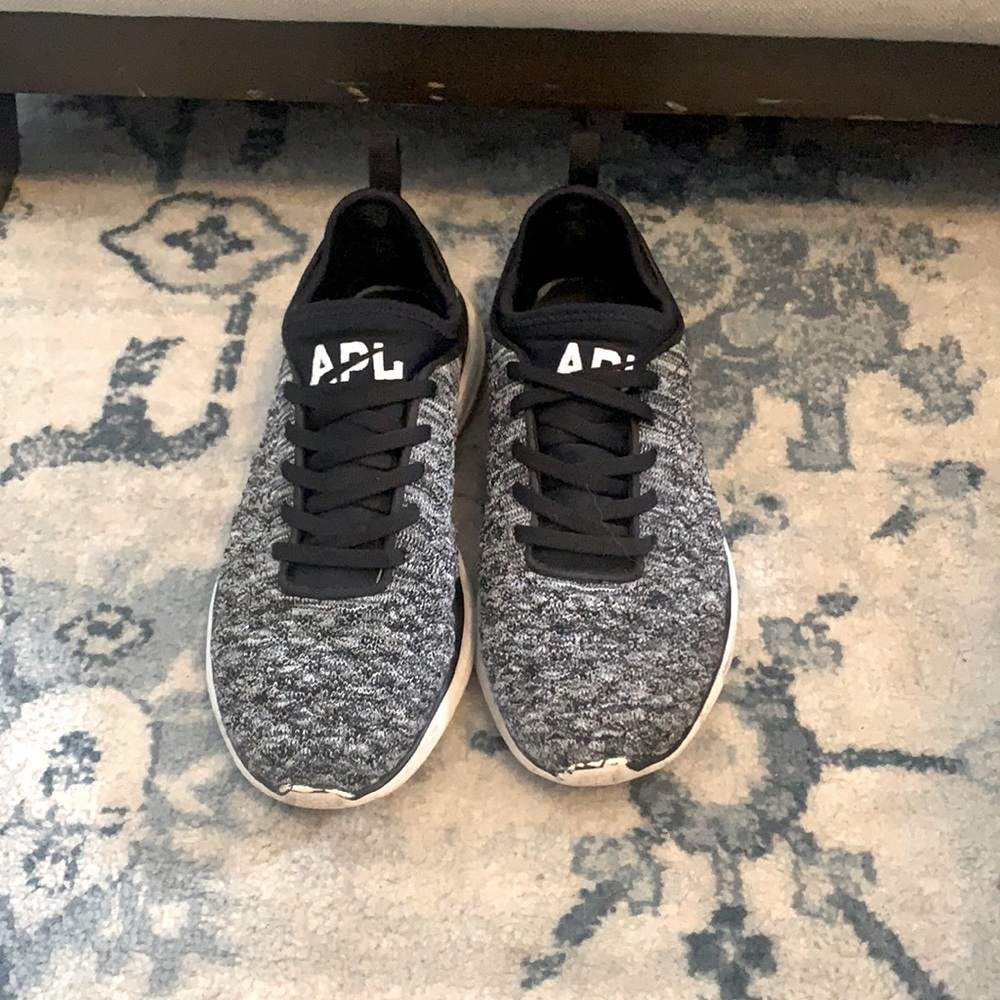 APL black and white shoes Size 7.5
